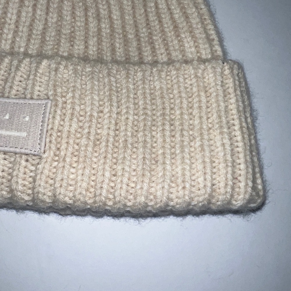 Acne Studios Pansy Beanie Kids Toddler Size 3-4 Ribbed Hat Cream Tan Wool NWOT - Picture 4 of 9